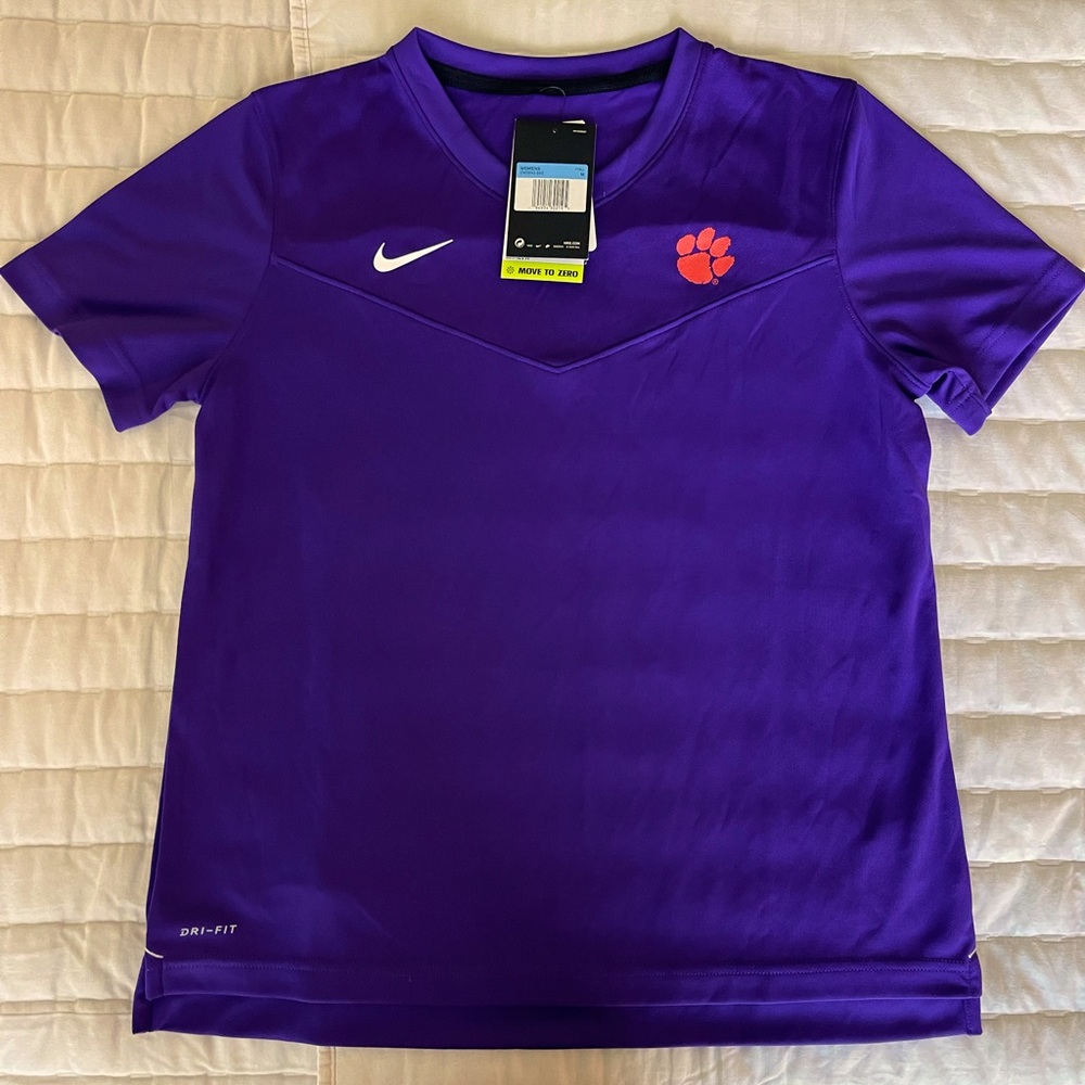 NIKE NWT Purple Dri-fit Women’s M top with Clemson logo 💜